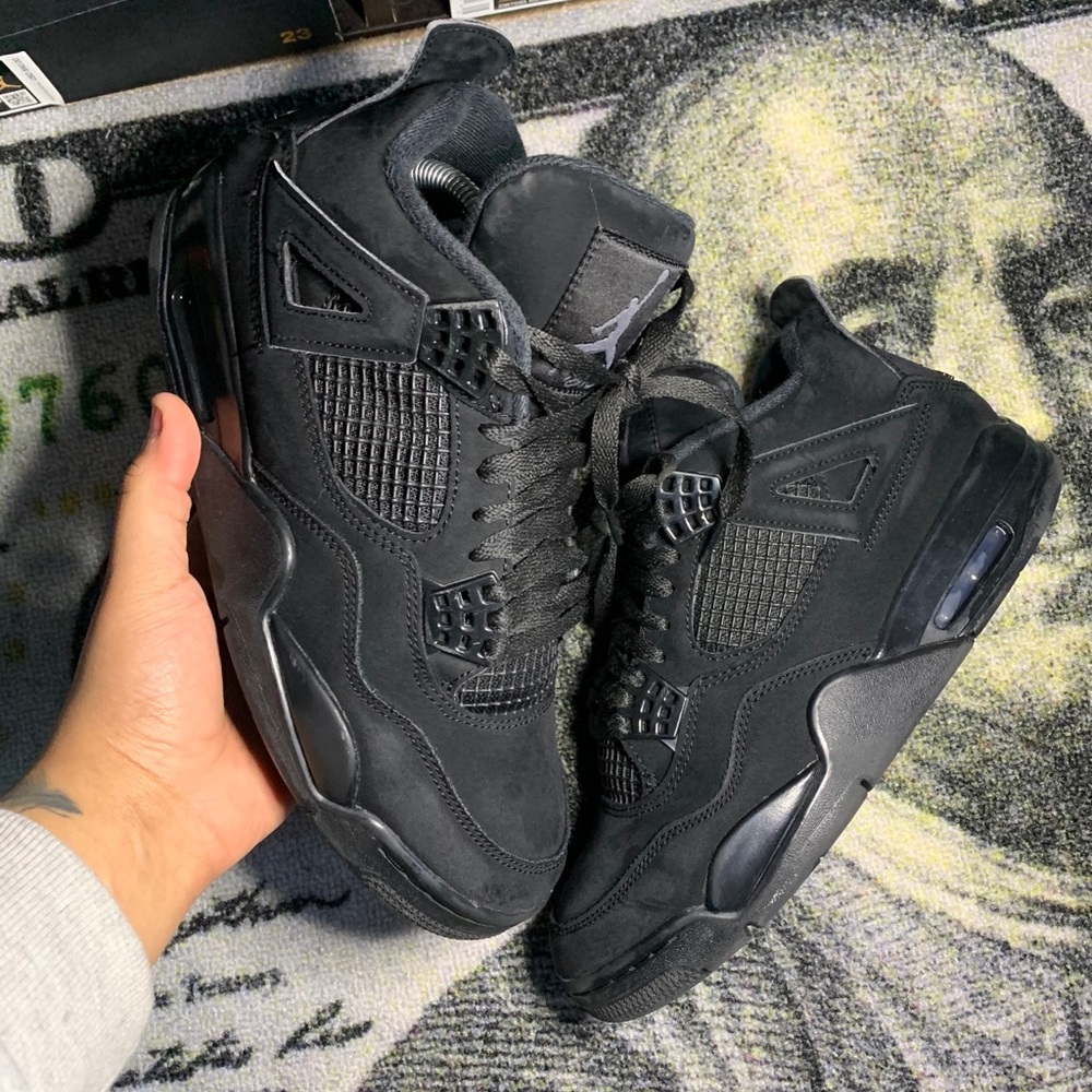 ❌SOLD❌ Jordan Retro 4 Black Cats